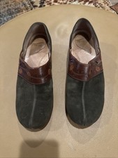 Women's Dansko Brown Leather Clogs Flower Detail Comfort Shoes US 9.5 EUR 40
