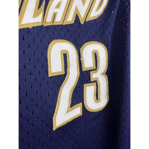 Reebok LeBron James Jersey Navy Youth Large 14-16 Cavaliers #23 NBA Retro - Picture 5 of 12