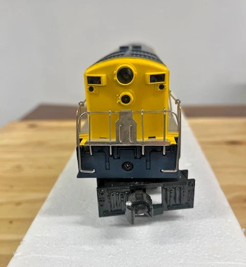 Williams Crown Edition #4111 Chessie System "1909" FM Trainmaster - Image 3 of 4