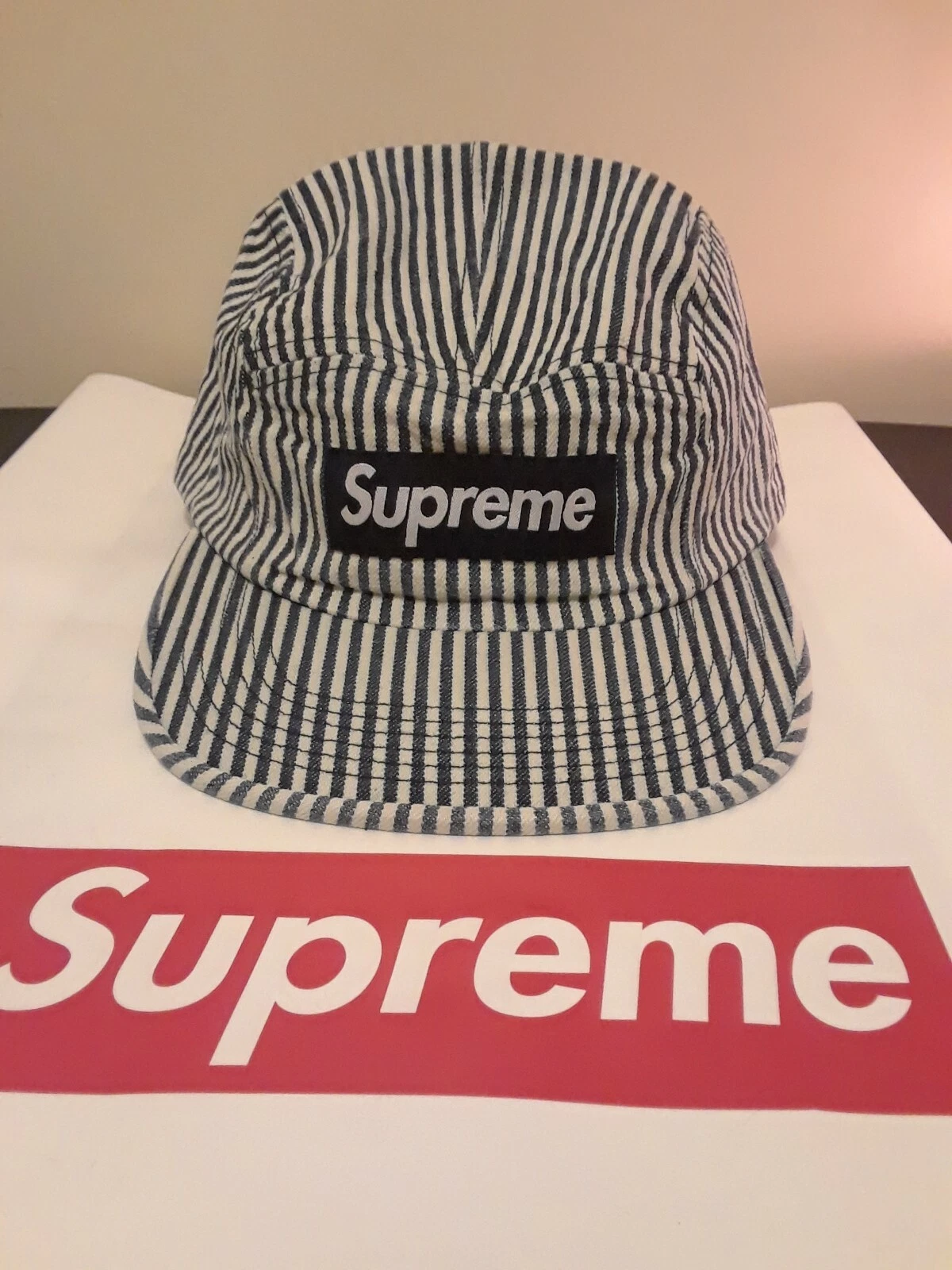 Casquette de camp SUPREME 