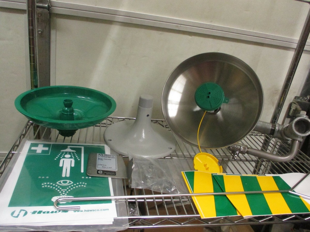 実物 emergency floating sysytem Haws 8300-8309 Combination Emergency Shower and Eye/Face