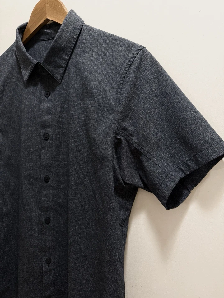 Camisa Lululemon Airing Fácil Manga Corta Hombre Mediana Abotonada Transpirable Elastizada Foto 4 de 4