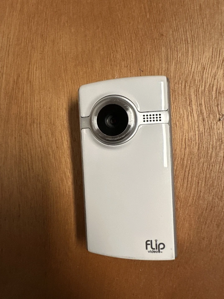 Pure Digital Flip Video Camera - Camcorder - Image 2 of 4