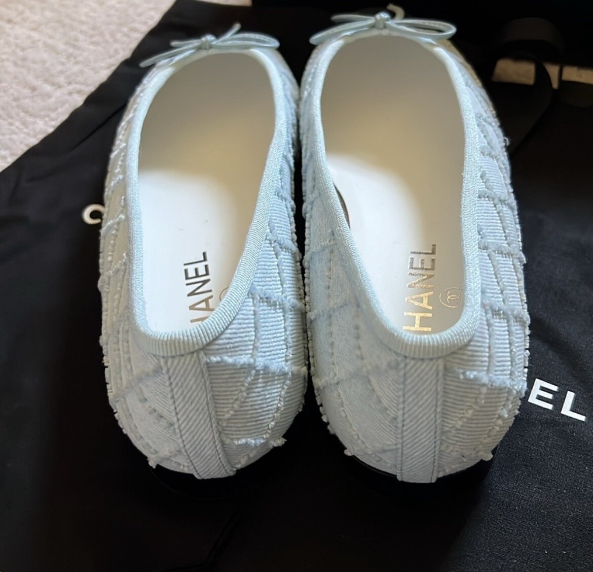 Size 40 Chanel 23P Quilted Denim Blue/Black Ballerina Flats Size 40 Chanel 23P Quilted Denim Blue/Black Ballerina Flats
