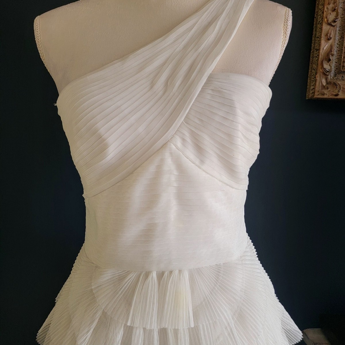 Robe BCBGMAXAZRIA Gardenia One Shoulder - Taille 4, Neuve Sans étiquettes, Genou