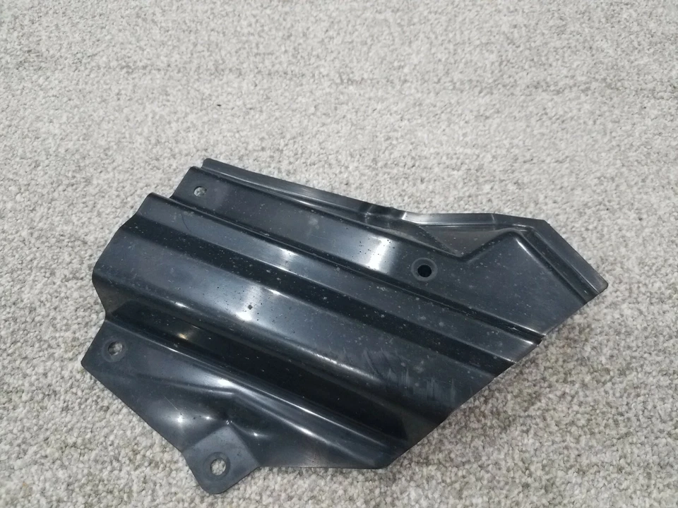 Nissan Versa 2010 protector de emisiones OEM 17290-em31a Foto 2 de 3