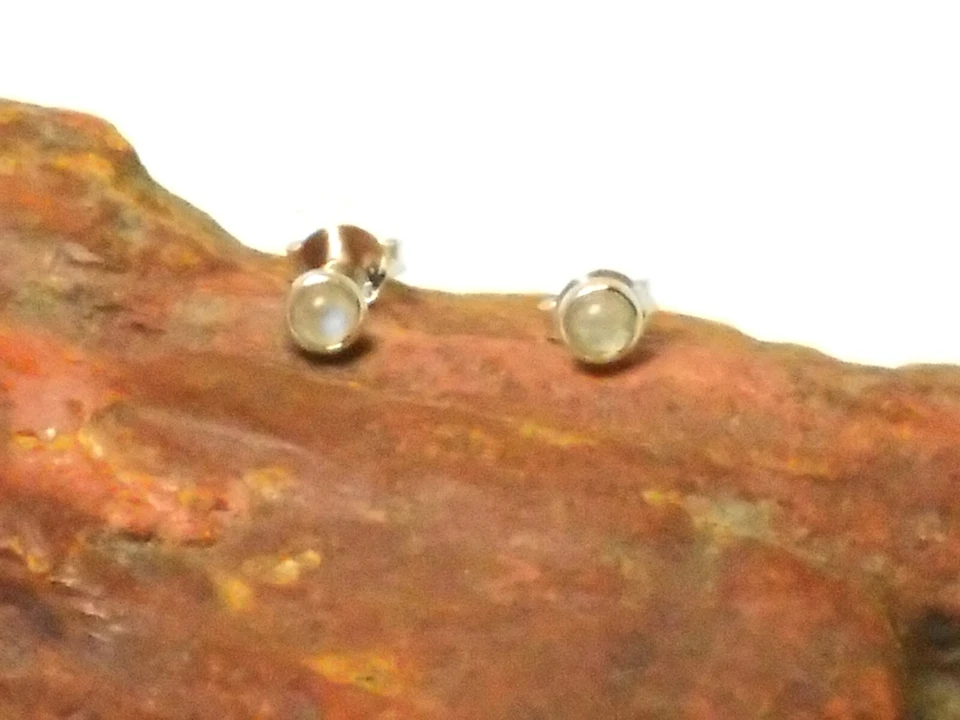 Small  Round MOONSTONE  Sterling  Silver  925 Gemstone  Stud  Earrings - 3 mm - Image 3 of 4