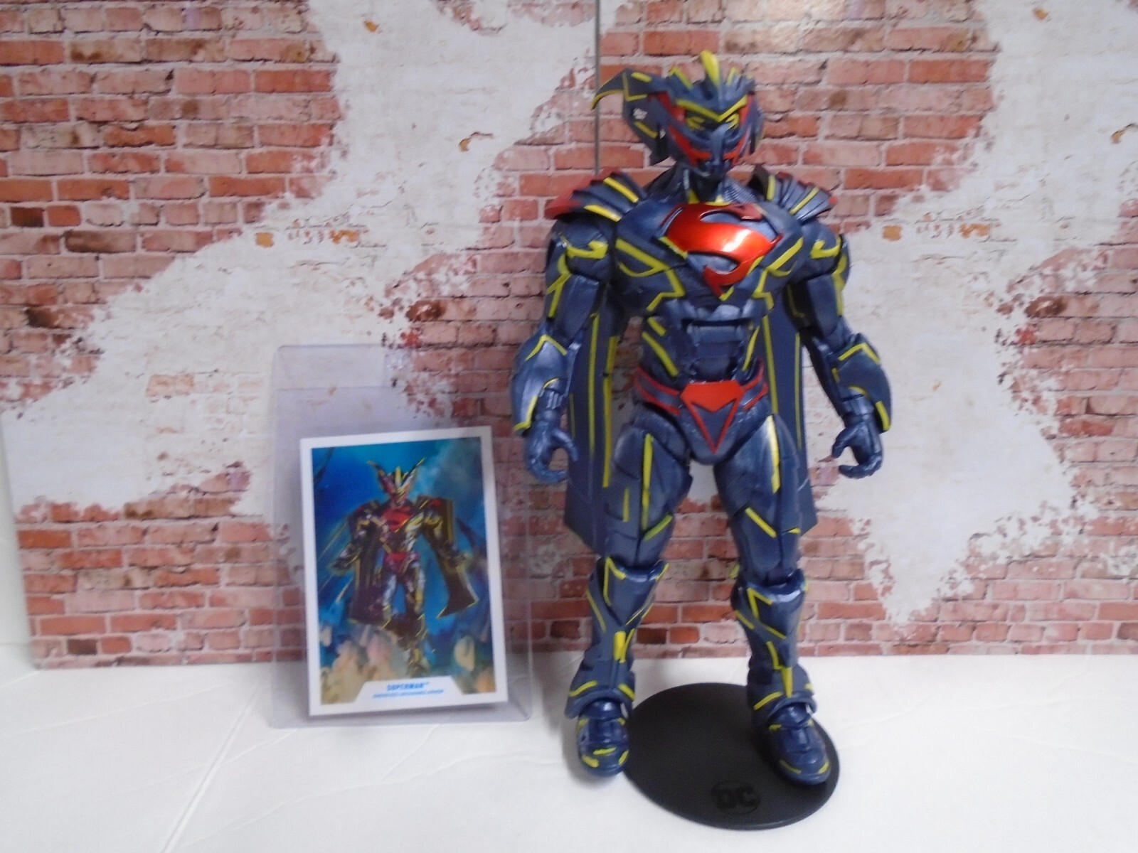 Bandai éxico cFarlane – DC ultiverse – Superan Energized Unchained Aror (Gold Label) – Yaxa