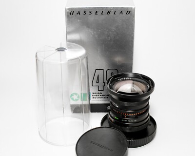 Near Mint - Hasselblad Carl Zeiss T* Distagon CF 40mm F4 FLE + Box & Case