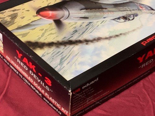 1/48 Hasegawa Hurricane Mk.IIC 09051 1997 - Picture 10 of 12