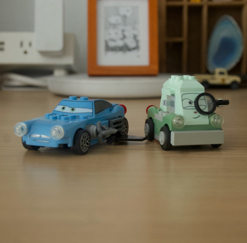 LEGO CARS 2 Finn McMissile & Professor Zundapp Disney Set 8426