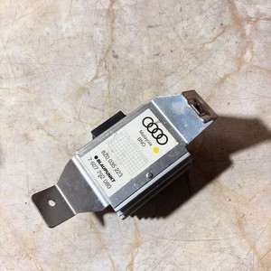 Audi A2 2000-2005 8Z Blaupunkt Audio Lautsprecher Verstärker Modul 8Z0035223