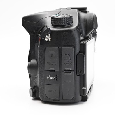 Sony Alpha A77 24.3MP Digital SLR Camera Body [Parts/Repair] #033