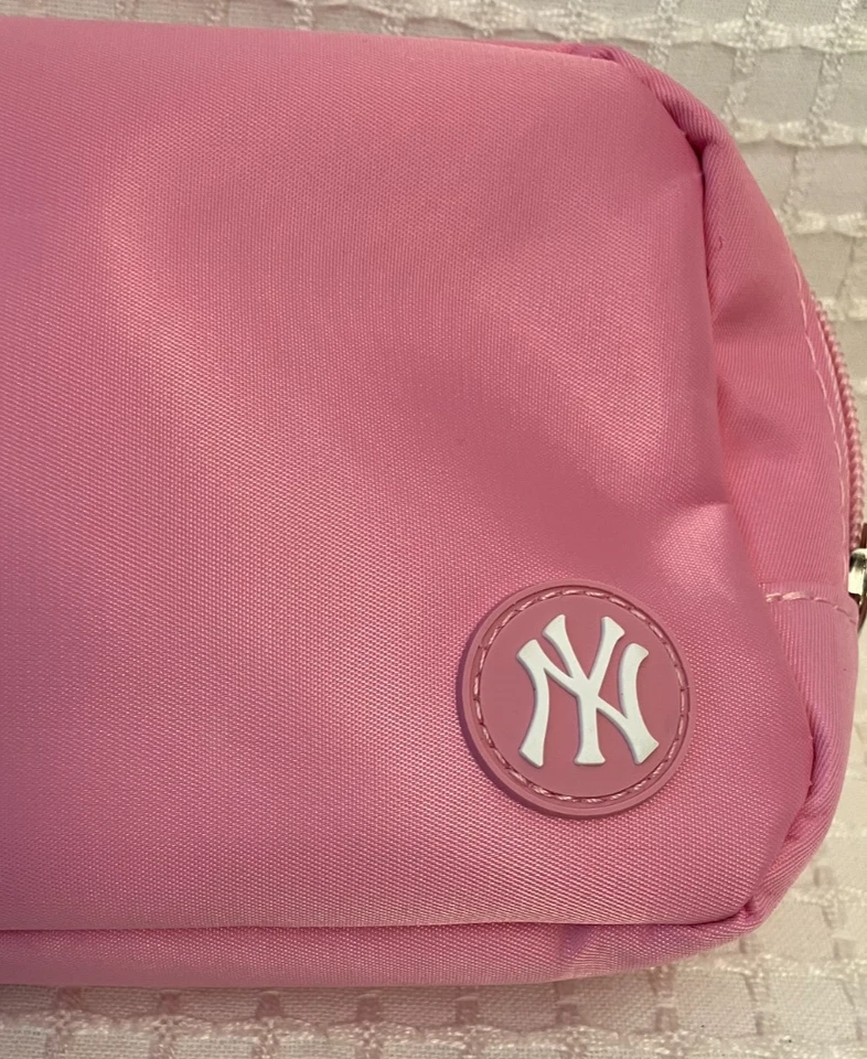 New York Yankees Pink  Crossbody / Fanny Pack / Belt Bag, New Promo Give-Away - Image 3 of 4