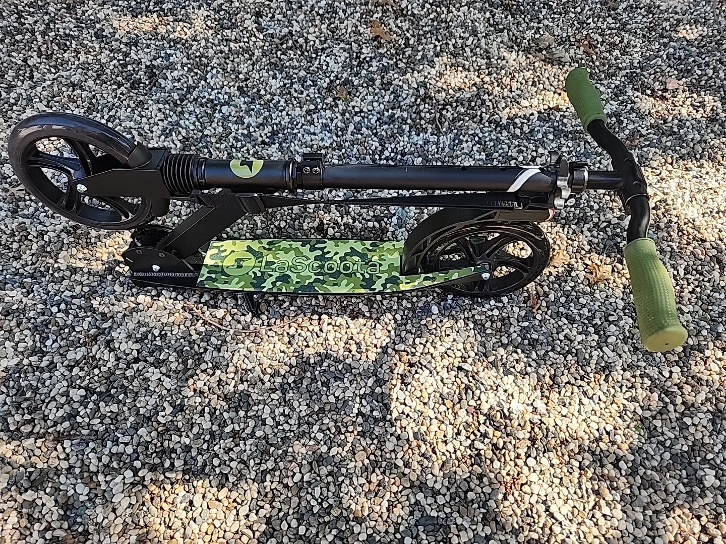 🔥LaScoota Kick Scooter for Ages 8-14. Lightweight Foldable Scooter - Cameo🔥