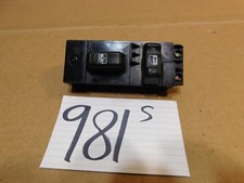 00 01 02 Chevrolet Tahoe PASSENGER FRONT Window Switch USED #981-S