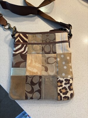 バッグ OLD COACH PATCHWORK BAG SHIGNATURE 2000s Coach Patchwork Shoulder Bag 🍓🖤 S♡LD🍓🖤 rare find