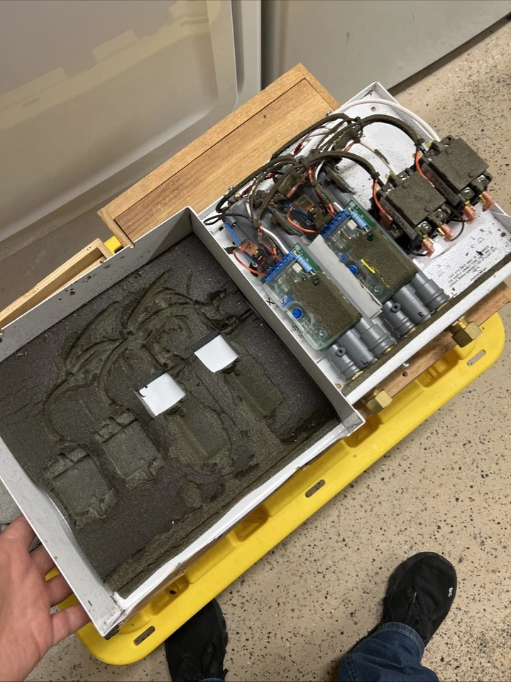 Eemax 200 TC-ML 277VAC 20千瓦无水箱热水器 — 第 2/4 张图片