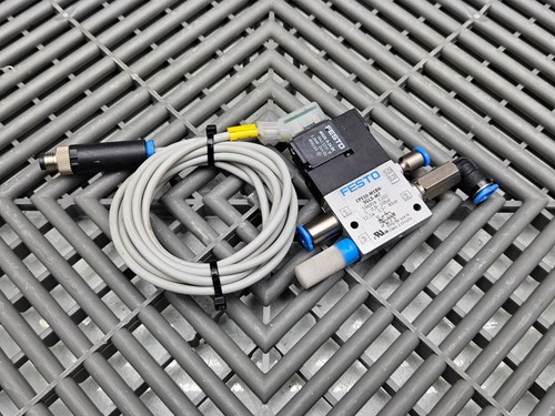 Festo 196916 Solenoid Valve CPE10-M1BH-3GLS-M7 w/ MSZE-3-24DC Valve Coil - Picture 1 of 4