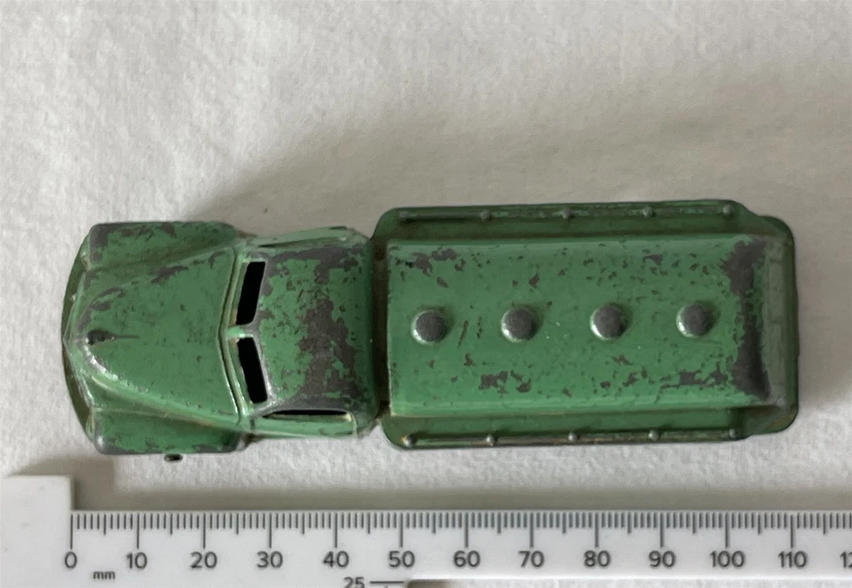 Coche cisterna de combustible vintage Dinky Toys Meccano 441 Studebaker Castrol #234 Foto 4 de 4