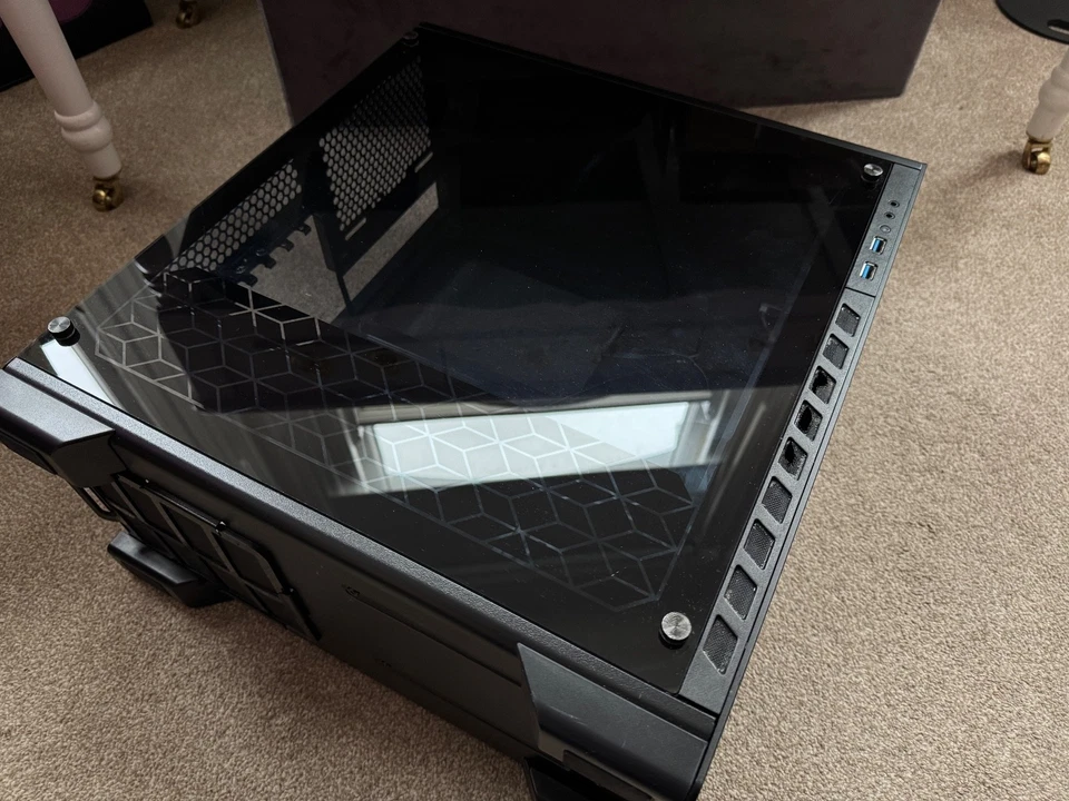 PC Case Midi-Tower Case - Black glass sides  - Image 4 of 4