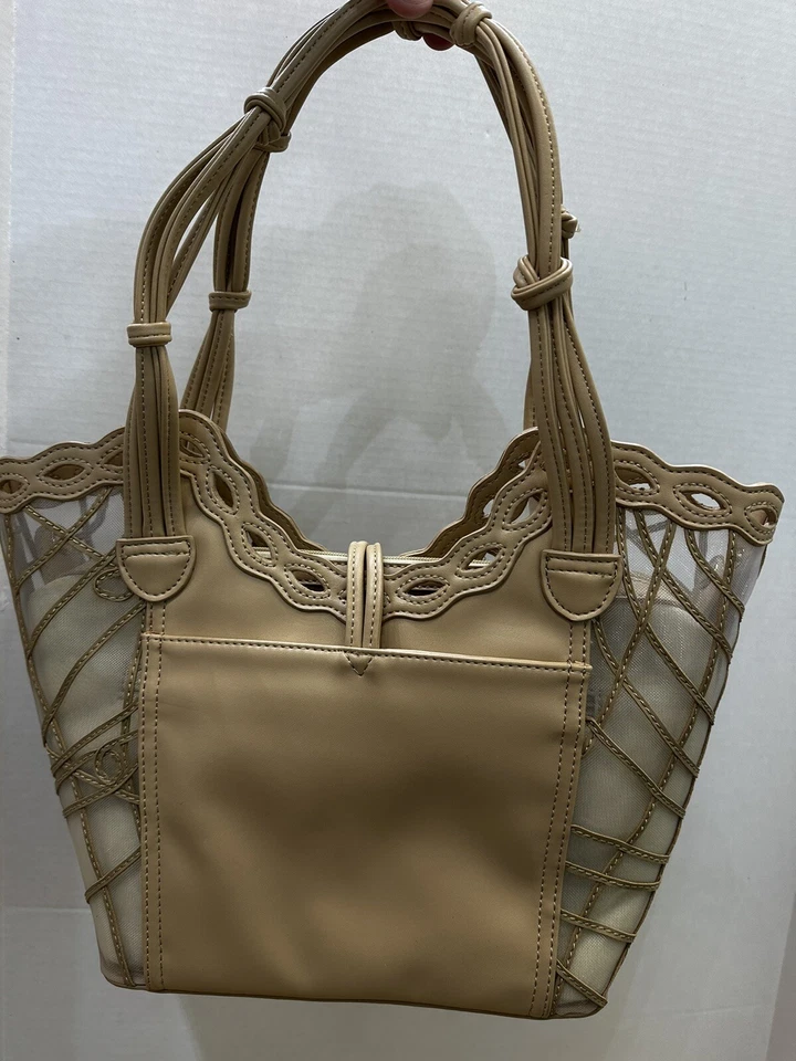 Bolso de Mano Buco Opulence En Arena Desnudo Nuevo con Etiquetas Cuero Vegano Agotado Lindo Transparente con Bolsa para el Polvo Foto 3 de 4