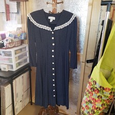 Betsy  s Things Vintage Polka Dot Dress Size 6 Carved "Ivory" Buttons Lace Collar