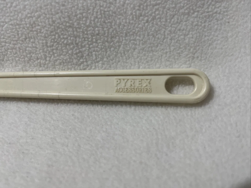 Vtg Pyrex Accessories Rubber Spatula Bowl Scraper Used - Image 3 of 4