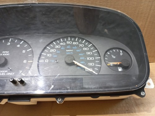 CHRYSLER GRAND VOYEGER SPEEDOMETER ODOMETER CLUSTER 04685516 - Picture 3 of 6
