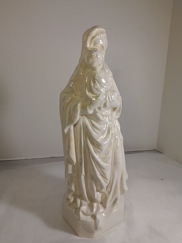 Madonna with Baby Jesus White Glazed/Glossy White ceramic 13.5 Inches Tall - Picture 2 of 11
