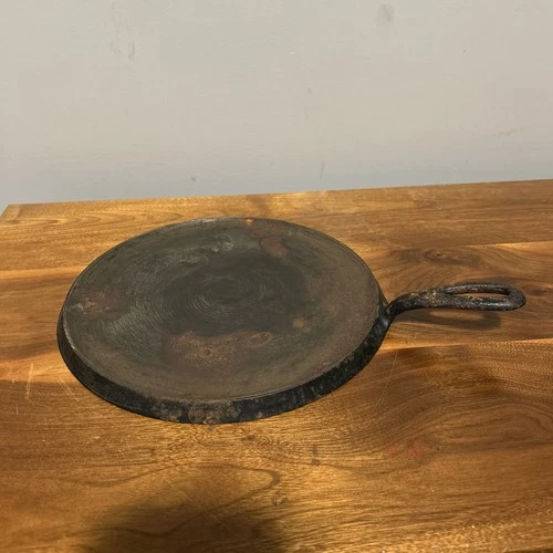 Vintage Griswold #9 Cast Iron Griddle 609 Erie PA Made in USA flat griddle pan