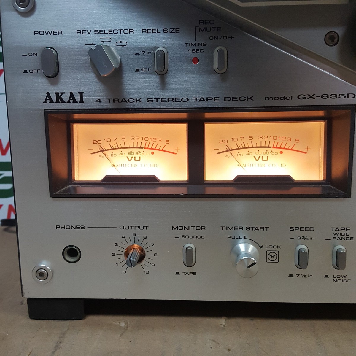 AKAI GX-635D Reel to Reel AutoRev 4-Track 2-Channel Stereo Tape