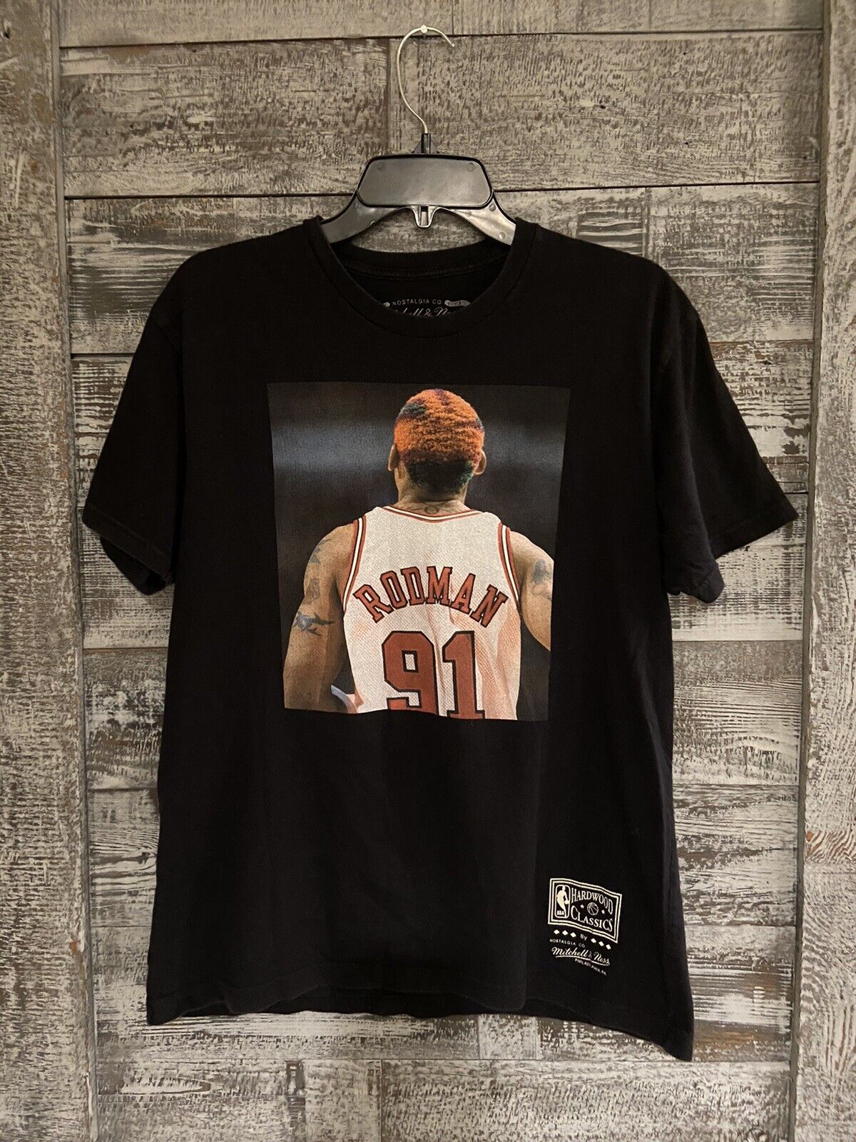 kompliceret Dag skære ned Mitchell Ness Hardwood Classics Dennis Rodman Black T Shirt Mens Size Small  EUC | eBay