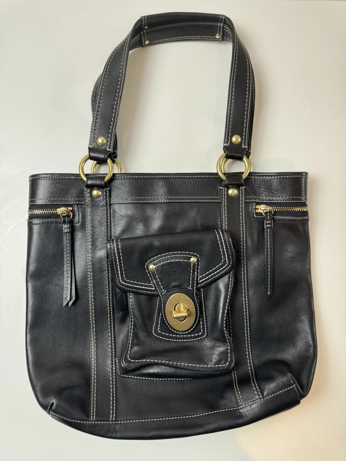 Borsa a tracolla Coach Gigi in pelle nera con tasca a chiusura girevole tracolla lunga *DESCRIZIONE*