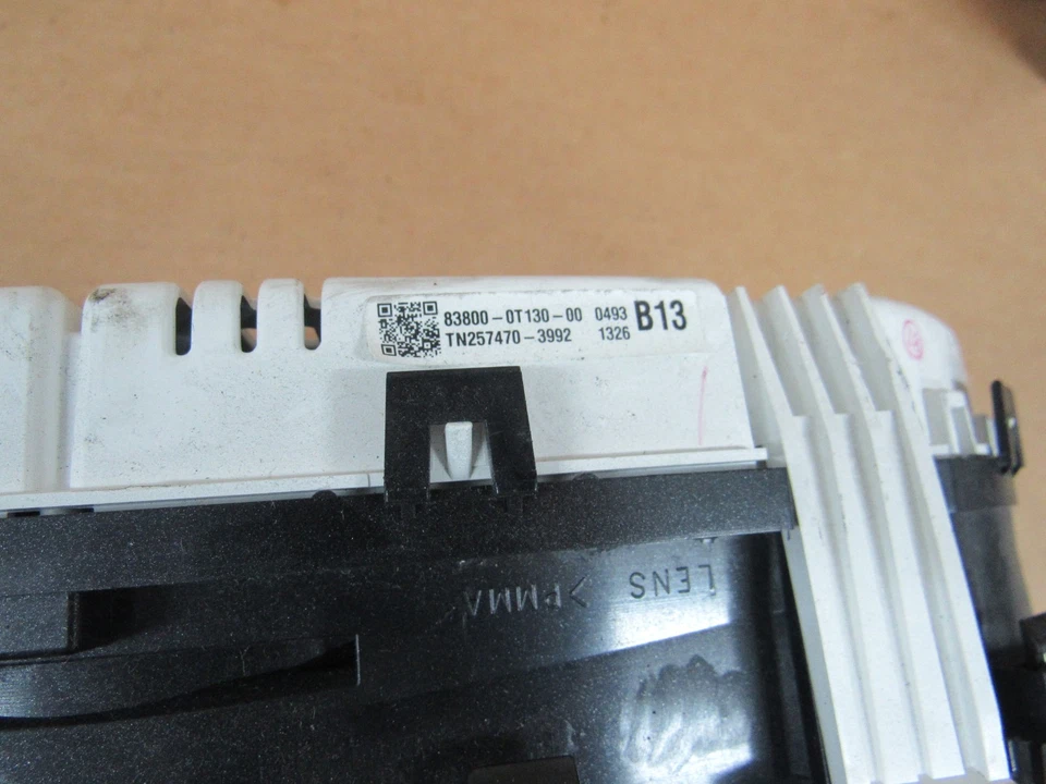 Toyota Venza 2013 2014 2015 cabezal velocímetro calibre grupo 838000T130 fabricante de equipos originales Foto 3 de 4