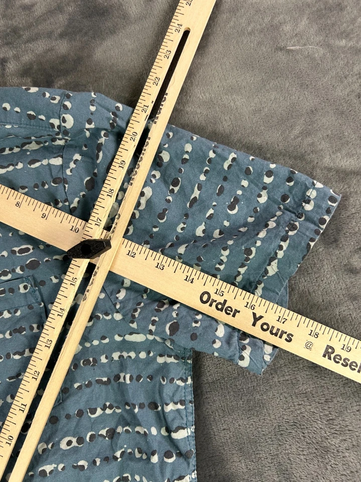 Volcom Shirt Large Blue Striped Modern Fit Button Up Short Sleeve Casual Mens - Image 4 of 4