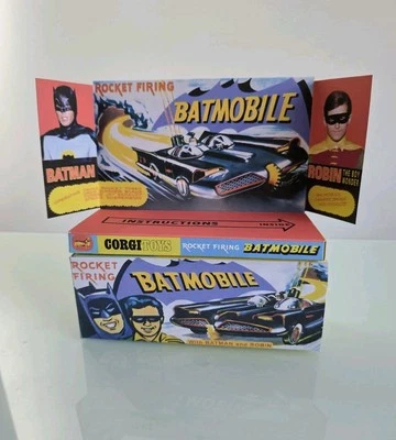 CORGI 267 BATMAN DISPLAY STAND ( MODEL CAR NOT INCLUDED)
