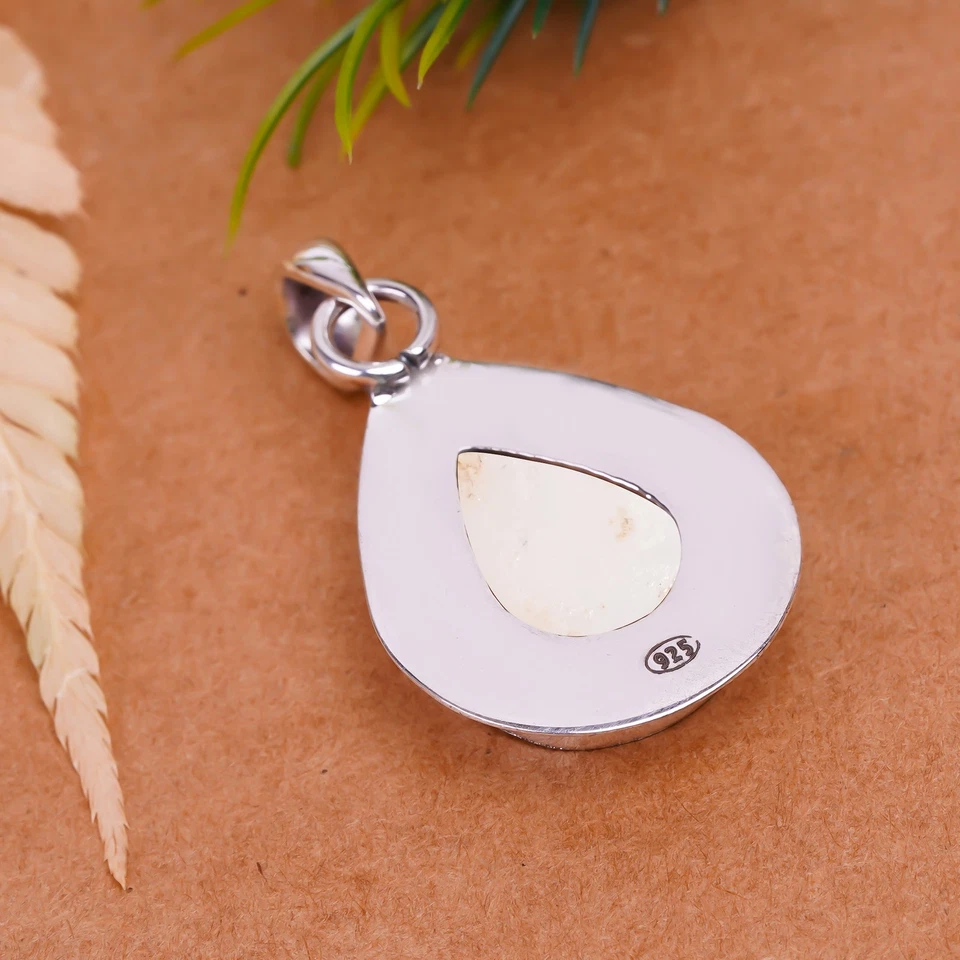 Colgante de joyería de plata de ley 925 hecho a mano con piedras preciosas druzy de ágata de titanio Foto 4 de 4