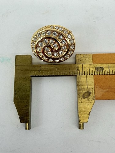 Orecchini Vintage Christian Dior Spirale Ovale Strass Tono Oro Clip On - Foto 9 di 10
