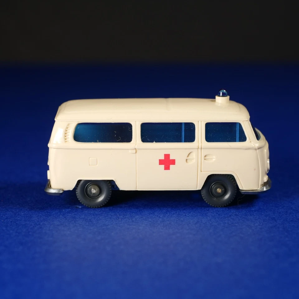 WIKING 1:87 HO - VW T2 RED CROSS AMBULANCE - VINTAGE WIKING - BC W17 - Image 2 of 4