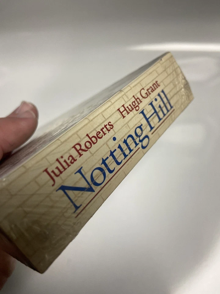 Noting Hill Julia Roberts Hugh Grant Factory Sealed VHS Cassette Tape MINT - Image 2 of 4