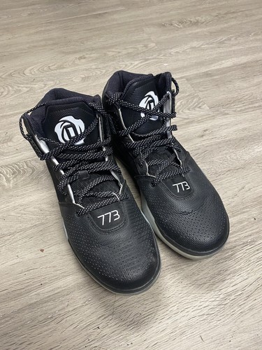 derrick rose shoe size