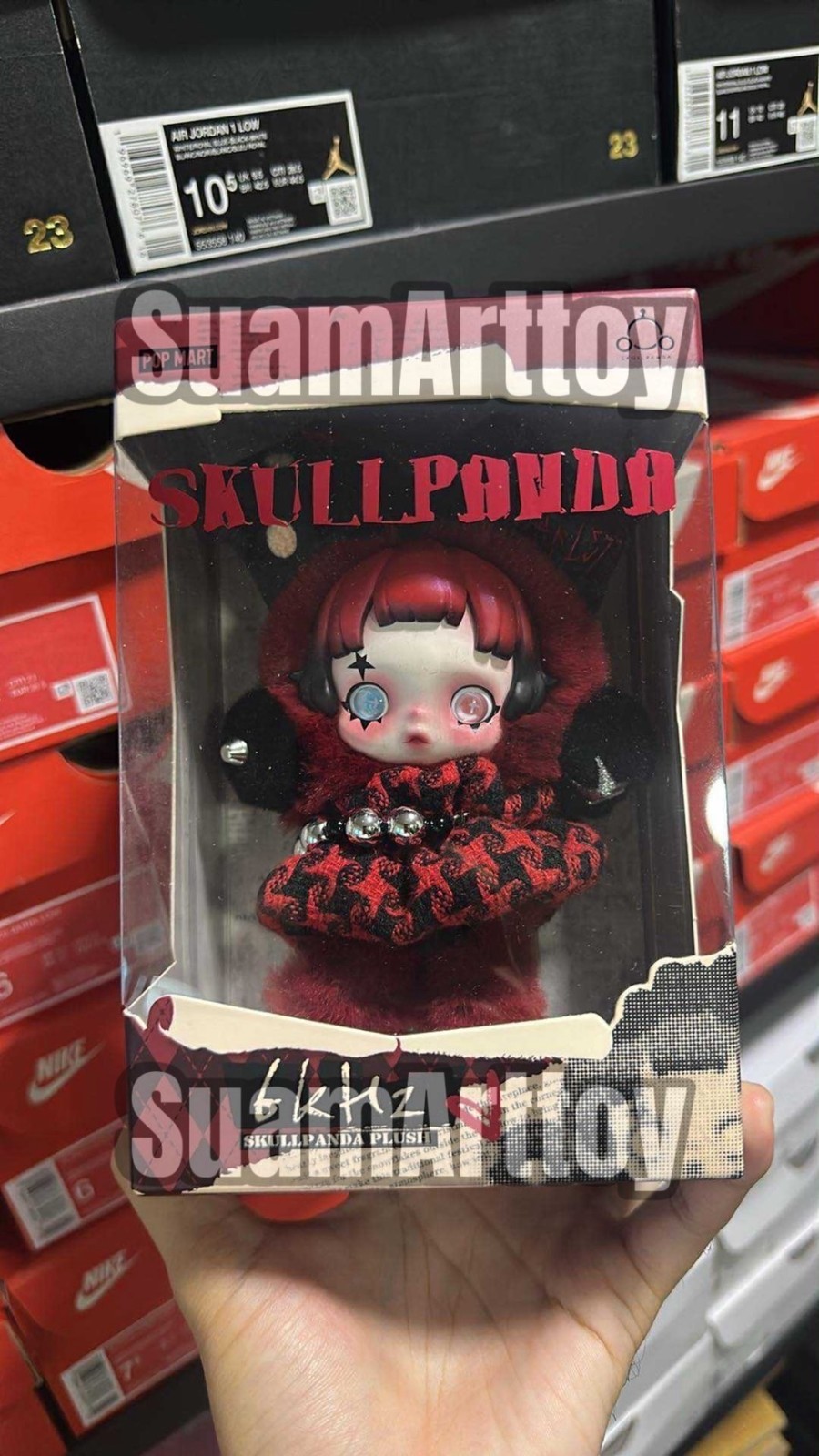 POPMART Skullpanda 6kHz ( Europe limited edition) (Neu und originalverpackt) in Lausanne für CHF