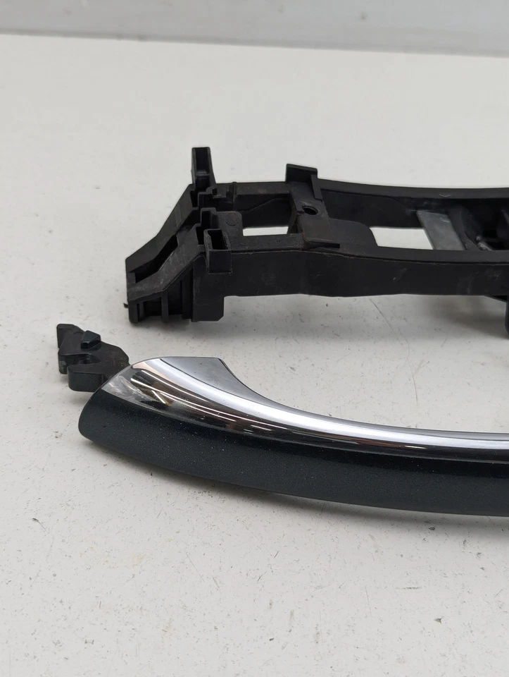 03-09 Manija puerta exterior trasera izquierda mercedes w211 e350 verde c300 Foto 4 de 4