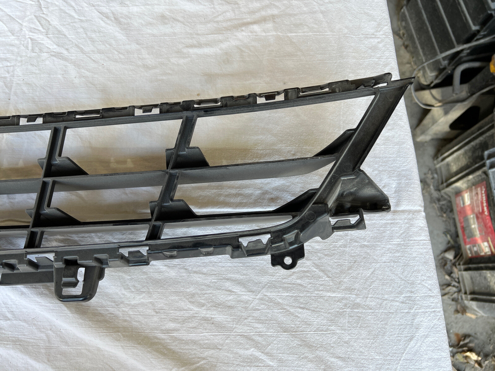 New BMW X5 Front Lower Bumper Air Intake Cover Grille 51117421798 