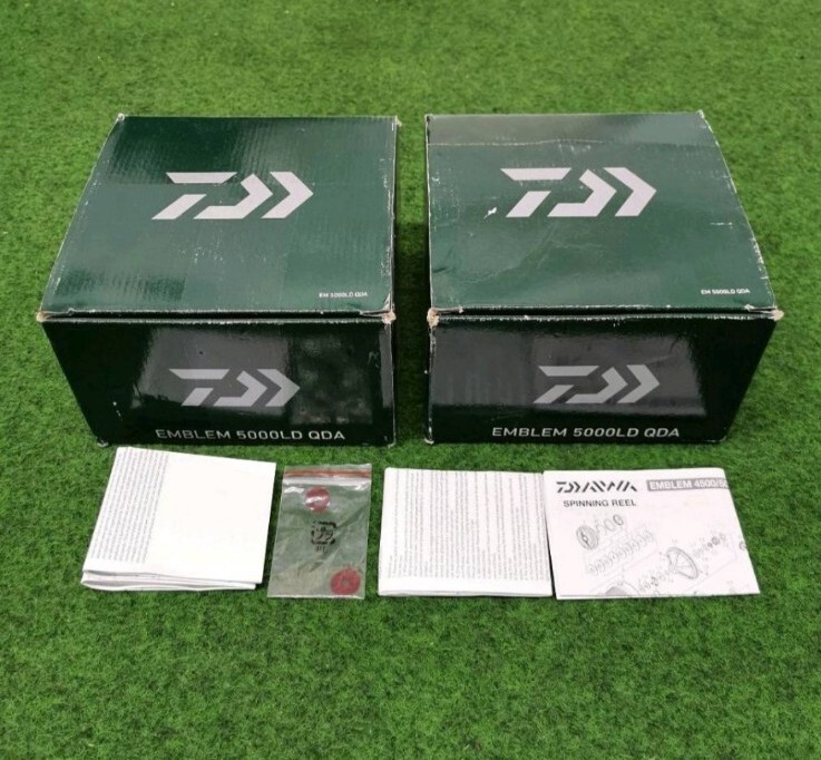2× Daiwa Emblem 5000LD QDA Originalkartons OVPs Schachteln Carp