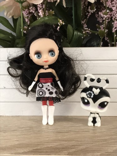 Petshop Blythe B 32 + Love Bug N°2250 - Série Fleurs & Haute Couture 2011 (Neuf)
