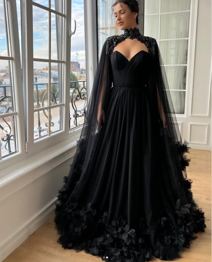 black wedding dress with cape Gothic Dresses Lace Appliques Sweetheart Bridal Gowns Color:Electric Blue _okendo:syndication_key:CL136507002 neckline adds a flattering Terra & Sky Women's