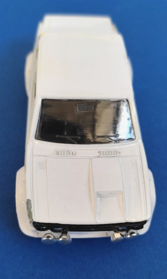 LUSO TOYS VINTAGE 1:43  AUTO DIE CAST  FIAT  131 ABARTH  BIANCO ART M-25 - Immagine 2 di 4