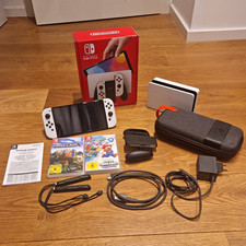 Nintendo Switch OLED Konsole Weiß PAL mit Dock OVP Case + 2 Spielen